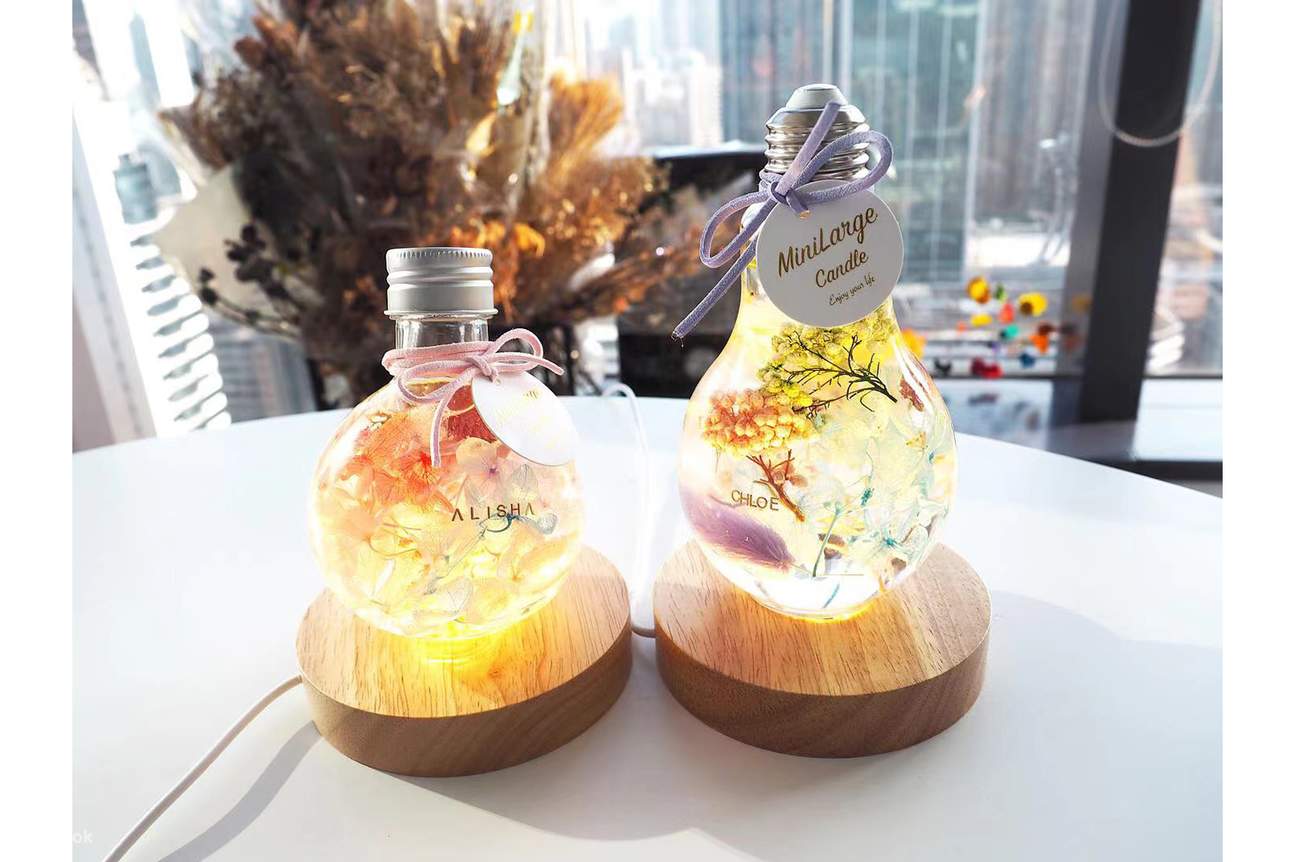 Minilarge - เวิร์คช็อป DIY | กิจกรรมพ่อแม่ลูก | น้ำหอมดอกไม้อัด | ลายชีก๊ก